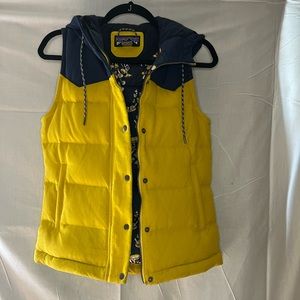 Patagonia Women's Bivy Hooded Vest ● Sulphur Yellow ● XS